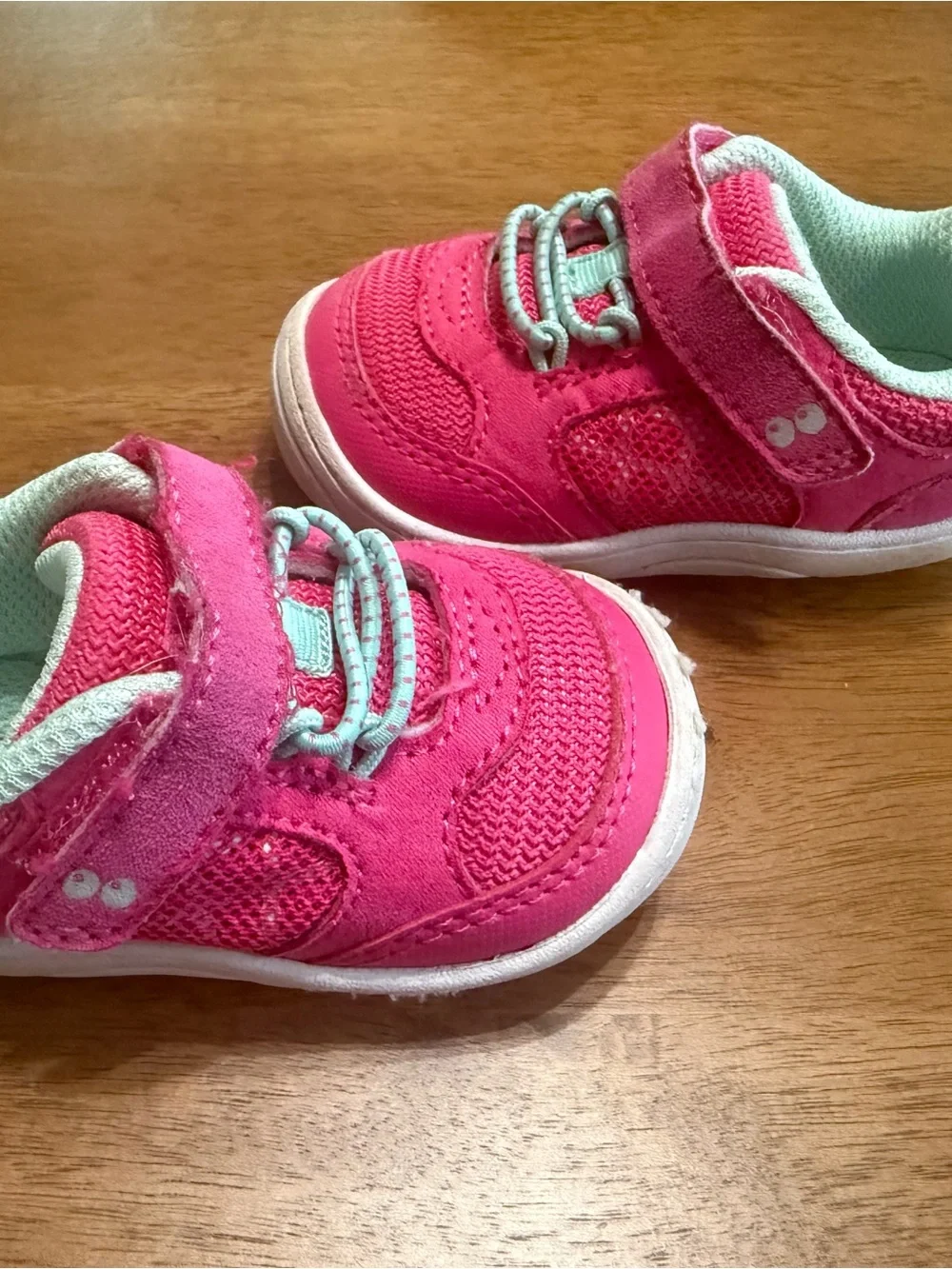 Surprize by stride rite sneakers size 3